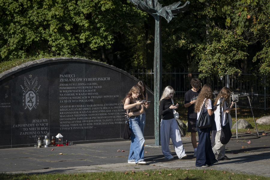 Gra prowadzi po miejscach pamięci II wojny światowej