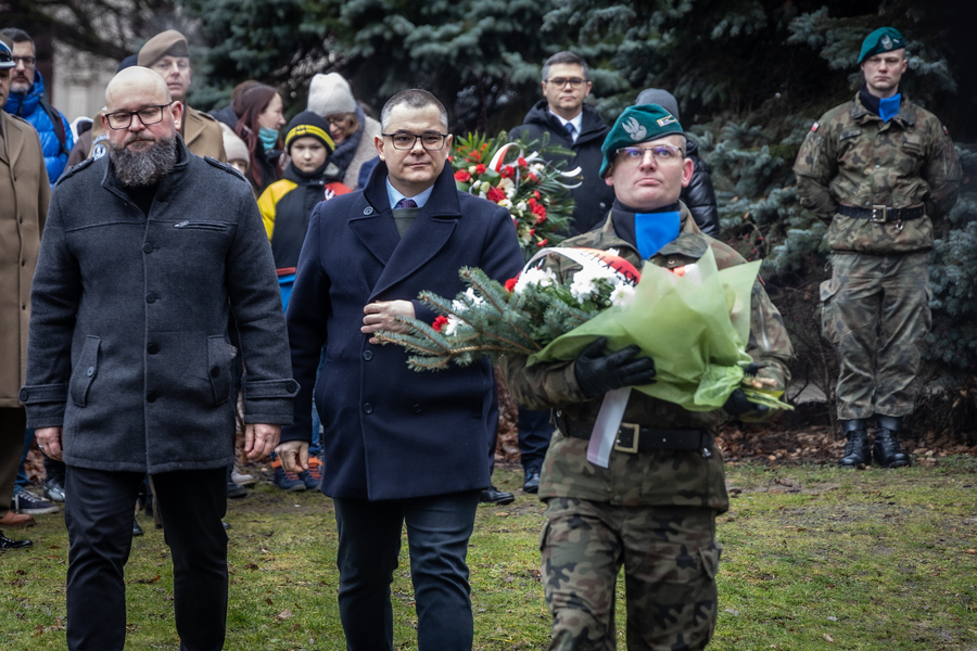Główne uroczystości odbyły się pod pomnikiem Armii Krajowej.