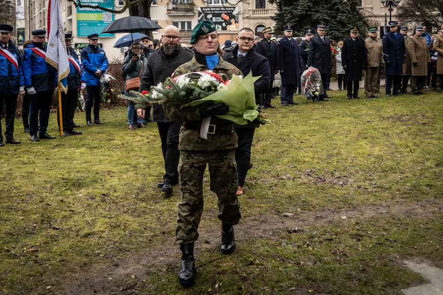 Główne uroczystości odbyły się pod pomnikiem Armii Krajowej.