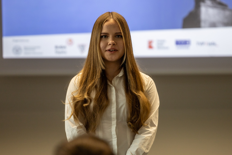 Półfinał konkursu odbył się 16 marca