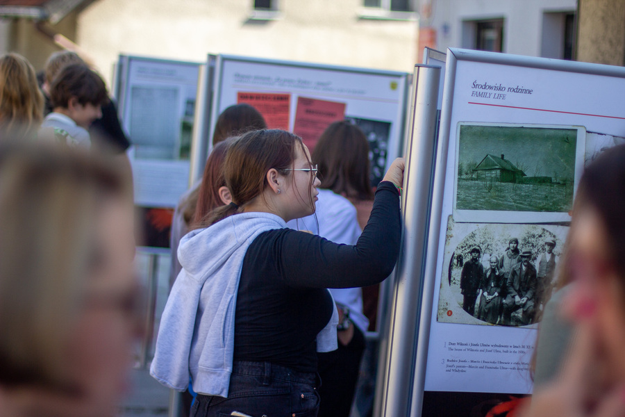 Wernisaż odbył się 8 września.